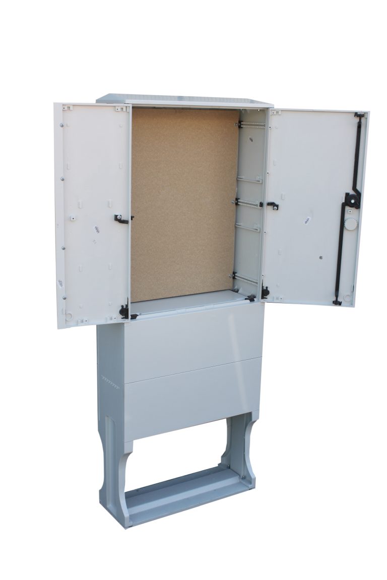 Free Standing Electric Meter Box GRP W660xH800xD245+ Pedestal