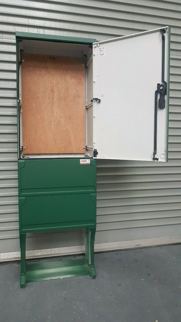 Free Standing Electric Meter Box GRP W530xH800xD320+ Pedestal